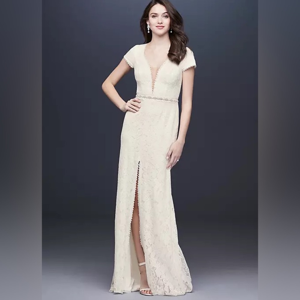 Deep V Neck Cap Sleeve Lace Wedding Gown from David’s Bridal. Size 8 NWT